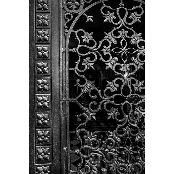 Photo of Spanish doorway in black and white - Studio 2 Art & Design