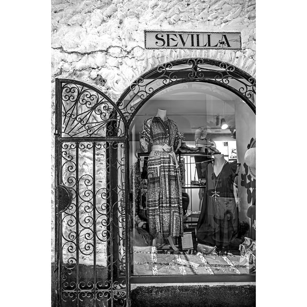 Photo of shop window Sevilla in black and white - Studio 2 Art & Design