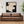 Pintura abstracta en negro y beige